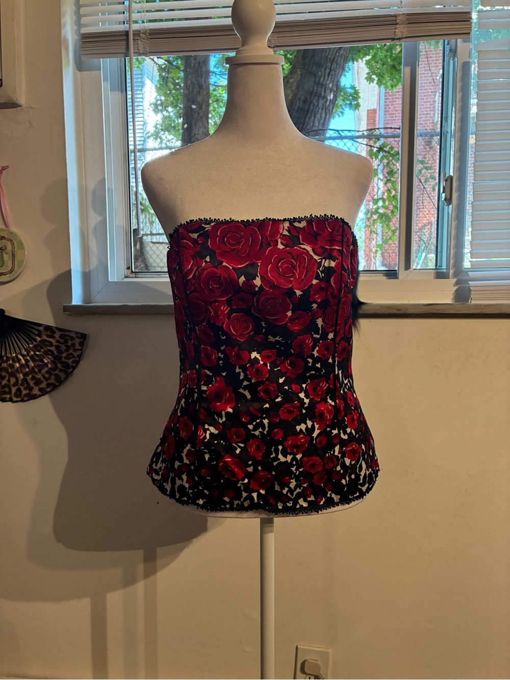 White House Black Market Red Rose-Print Strapless Bustier